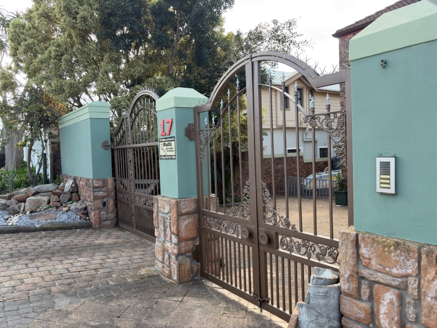 6 Bedroom Property for Sale in West Bank Eastern Cape